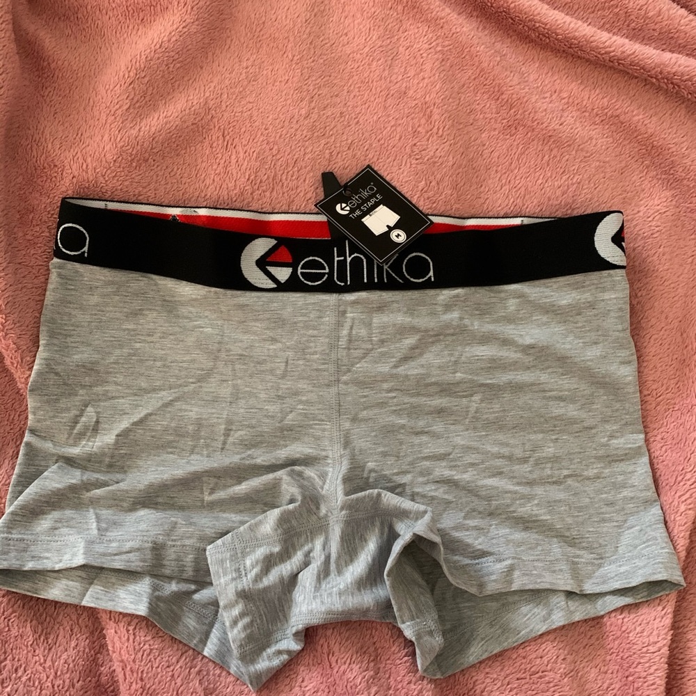 Ethika staple shorts women